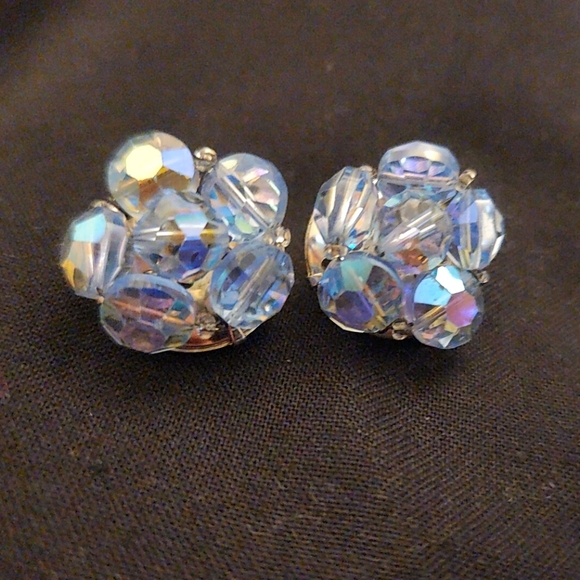 🔥 FINAL PRICE DROP🔥 VTG LAVIE DESIGNER BLUE AURORA BOREALIS CLIP ON EARRINGS - Picture 5 of 7